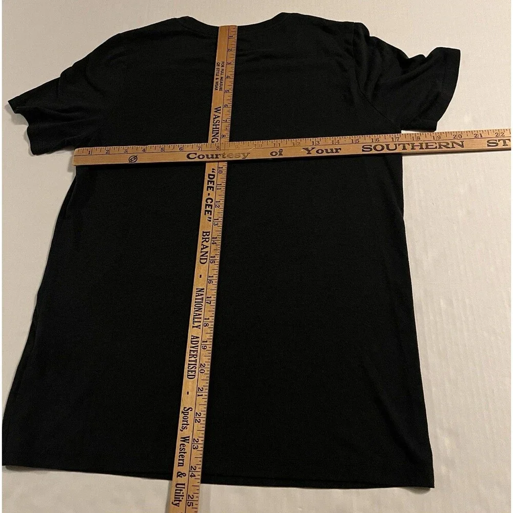 Nike shirt tee